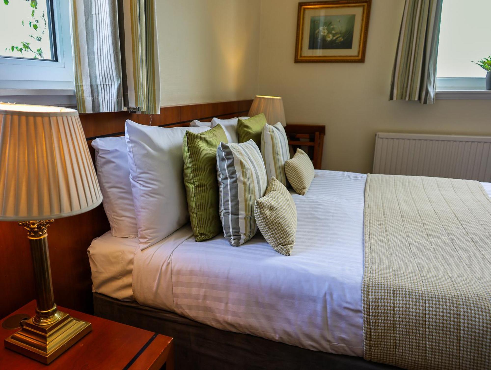 Loans Highgrove House Hotel מראה חיצוני תמונה